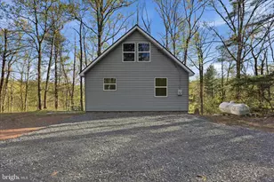 173 Dead End Ln, Berkeley Springs, WV 25411 - Photo 5