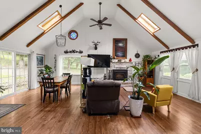 206 English Muffin Court, Berkeley Springs, WV 25411 - Photo 7