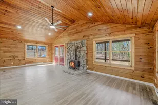 430 Homewood Hollow Ln, Berkeley Springs, WV 25411 - Photo 9