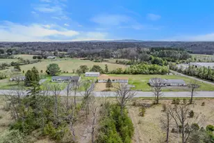 11195 Valley Rd, Berkeley Springs, WV 25411 - Photo 9