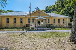151 S Laurel Ave, Berkeley Springs, WV 25411 - Photo 57