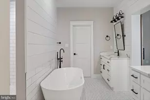 Medfords Ln, Berkeley Springs, WV 25411 - Photo 17