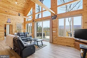 432 Lost Point Ln, Berkeley Springs, WV 25411 - Photo 7