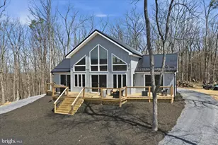 432 Lost Point Ln, Berkeley Springs, WV 25411 - Photo 3