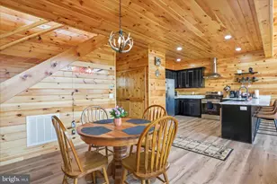 432 Lost Point Ln, Berkeley Springs, WV 25411 - Photo 9