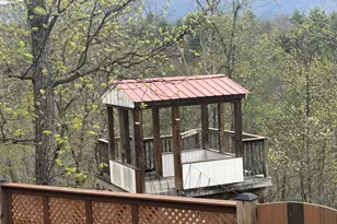 1821 Bears Lope Ln, Great Cacapon, WV 25422 - Photo 7