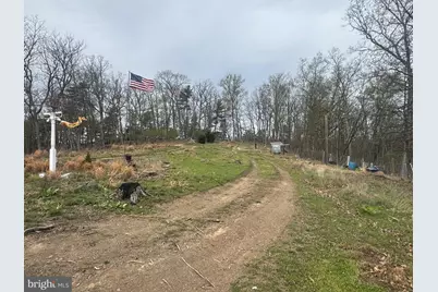 1821 Bears Lope Lane, Great Cacapon, WV 25422 - Photo 5