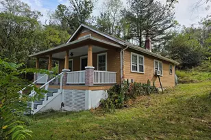 45 Pansy Ln, Paw Paw, WV 25434 - Photo 5