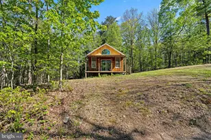 21 Thornwood Dr, Berkeley Springs, WV 25411 - Photo 3