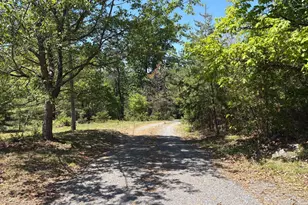 242 Rankin Ln, Berkeley Springs, WV 25411 - Photo 3