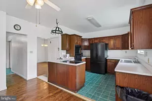 7051 Winchester Grade Rd, Berkeley Springs, WV 25411 - Photo 7