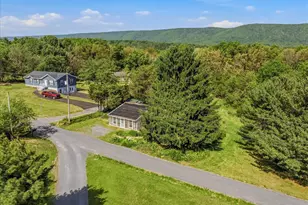 627 Apple Orch Cir, Berkeley Springs, WV 25411 - Photo 43