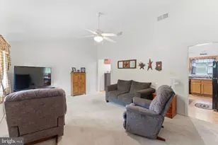 488 Harrison Ave, Berkeley Springs, WV 25411 - Photo 7