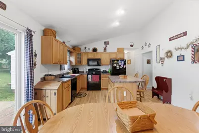 488 Harrison Avenue, Berkeley Springs, WV 25411 - Photo 11