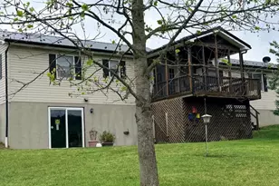 50 Teaberry Ln, Berkeley Springs, WV 25411 - Photo 3