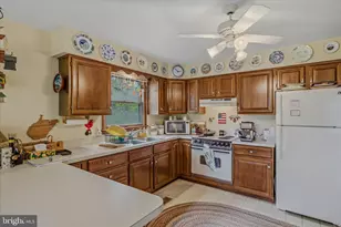 560 Moss Ln, Great Cacapon, WV 25422 - Photo 9