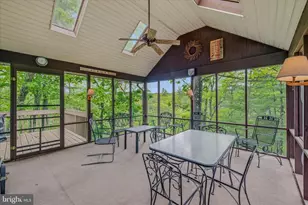 560 Moss Ln, Great Cacapon, WV 25422 - Photo 19