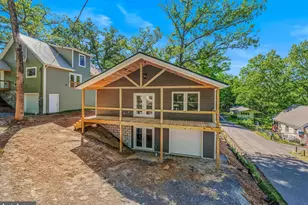 21 Hilltop St, Berkeley Springs, WV 25411 - Photo 3