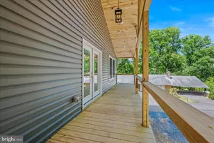 21 Hilltop St, Berkeley Springs, WV 25411 - Photo 5