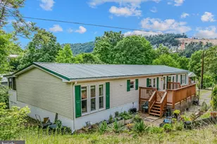 32 Sherrill, Berkeley Springs, WV 25411 - Photo 1