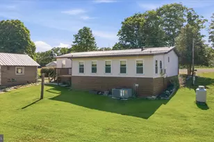 3919 Fairview Dr, Berkeley Springs, WV 25411 - Photo 31