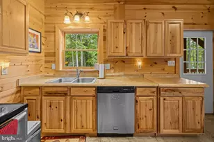 295 Creekview Ln, Berkeley Springs, WV 25411 - Photo 21