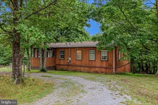602 Plum Tree Ln, Berkeley Springs, WV 25411 - Photo 3