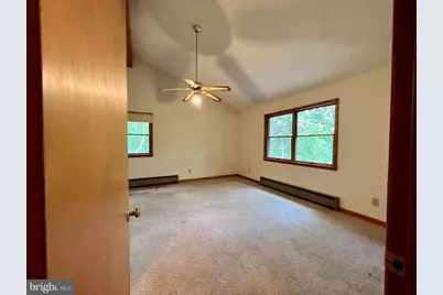 148 S Fieldstone Lane, Berkeley Springs, WV 25411 - Photo 25