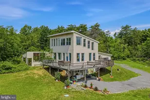 856 Spriggs Rd, Berkeley Springs, WV 25411 - Photo 3