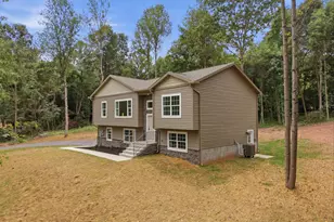131 Triumph Ln, Hedgesville, WV 25427 - Photo 1