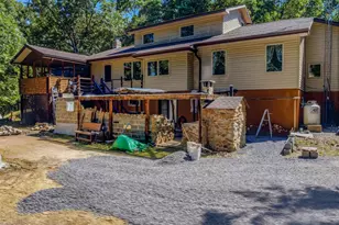 297 Deerwood Ln, Berkeley Springs, WV 25411 - Photo 5