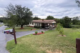 68 Sunset Dr, Berkeley Springs, WV 25411 - Photo 1