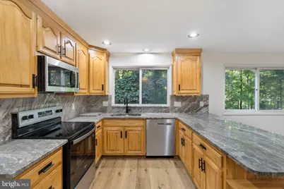 723 Amberwood Lane, Great Cacapon, WV 25422 - Photo 9