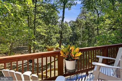 323 Colonial Drive, Berkeley Springs, WV 25411 - Photo 13