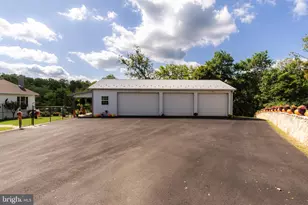 70 Apple Orch Pl, Berkeley Springs, WV 25411 - Photo 5