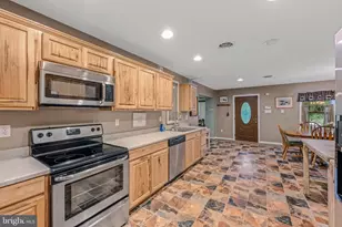 7183 Cacapon Rd, Great Cacapon, WV 25422 - Photo 11