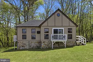 319 Gokey Ln, Great Cacapon, WV 25422 - Photo 1
