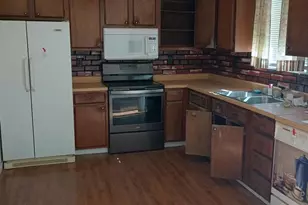 108 King Dr, Kingwood, WV 26537 - Photo 3