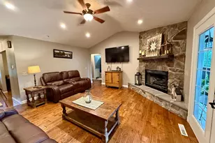 137 Elm St, Franklin, WV 26807 - Photo 23