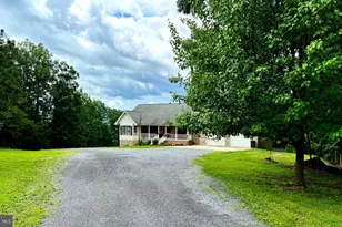 137 Elm St, Franklin, WV 26807 - Photo 9