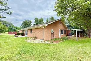 139 Glover Dr, Franklin, WV 26807 - Photo 3