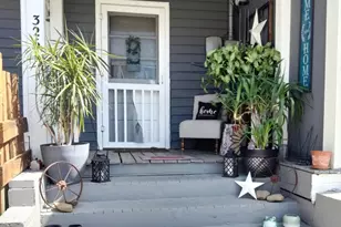 326 Locust St, Franklin, WV 26807 - Photo 1