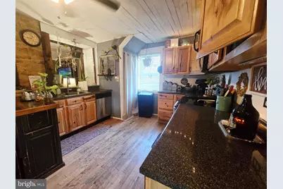 326 Locust Street, Franklin, WV 26807 - Photo 21