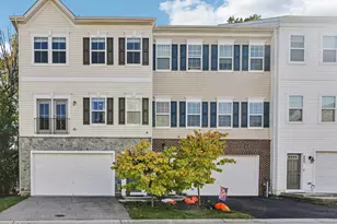 251 Oakview Vlg Dr, Glen Burnie, MD 21061 - Photo 1