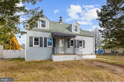 10 Glen Oak Lane NW, Glen Burnie, MD 21061 - Photo 1