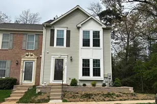 156 Foxview Dr, Glen Burnie, MD 21061 - Photo 1