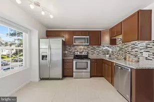 1704 W Bancroft Ln, Crofton, MD 21114 - Photo 1