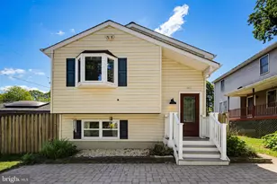 601 Center Dr, Severna Park, MD 21146 - Photo 1