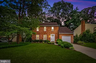 427 Yorkshire Dr, Severna Park, MD 21146 - Photo 1