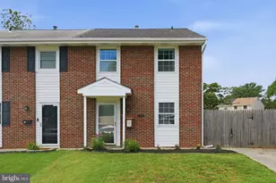 178 Seagull Dr, Pasadena, MD 21122 - Photo 1